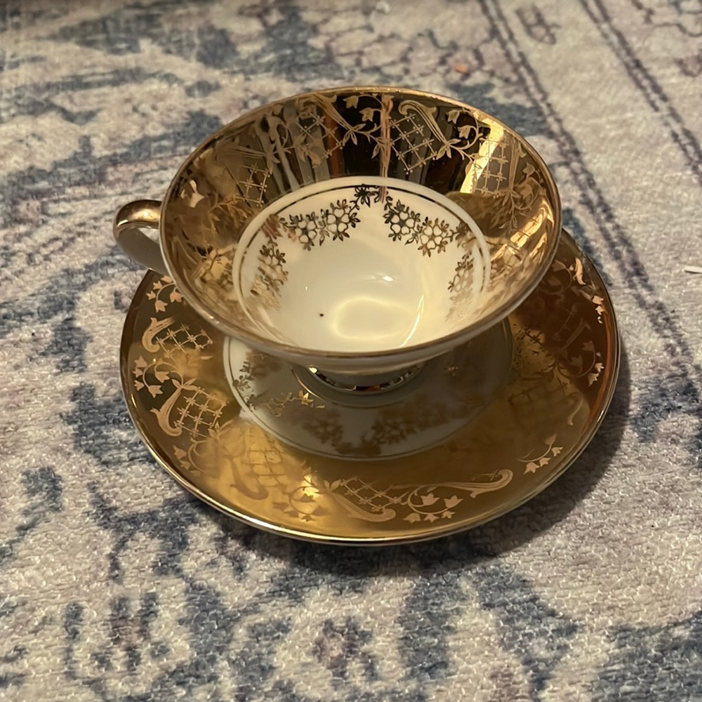 Porzalean Handel Bavarian cream and gold tea cup